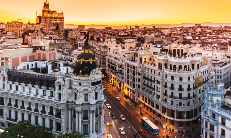 Descubre los mejores hoteles para parejas en Madrid