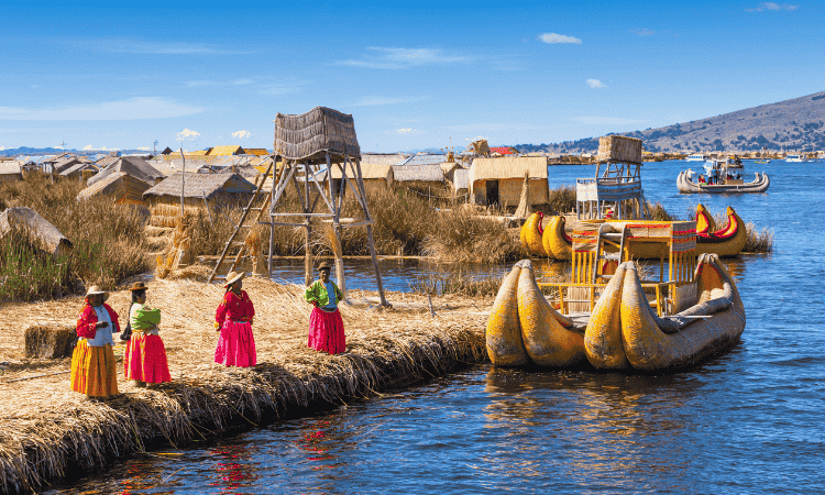 El Lago Titicaca y las Islas flotantes de Uros